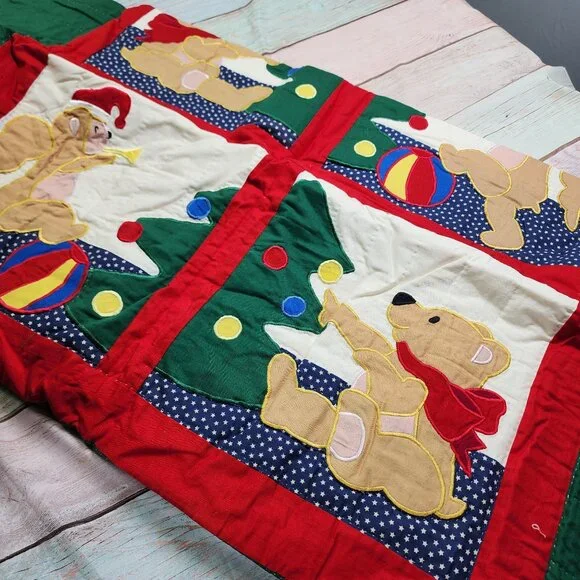 Hand Quilted Holiday Throw Playful Bears 50x60 American Pacific